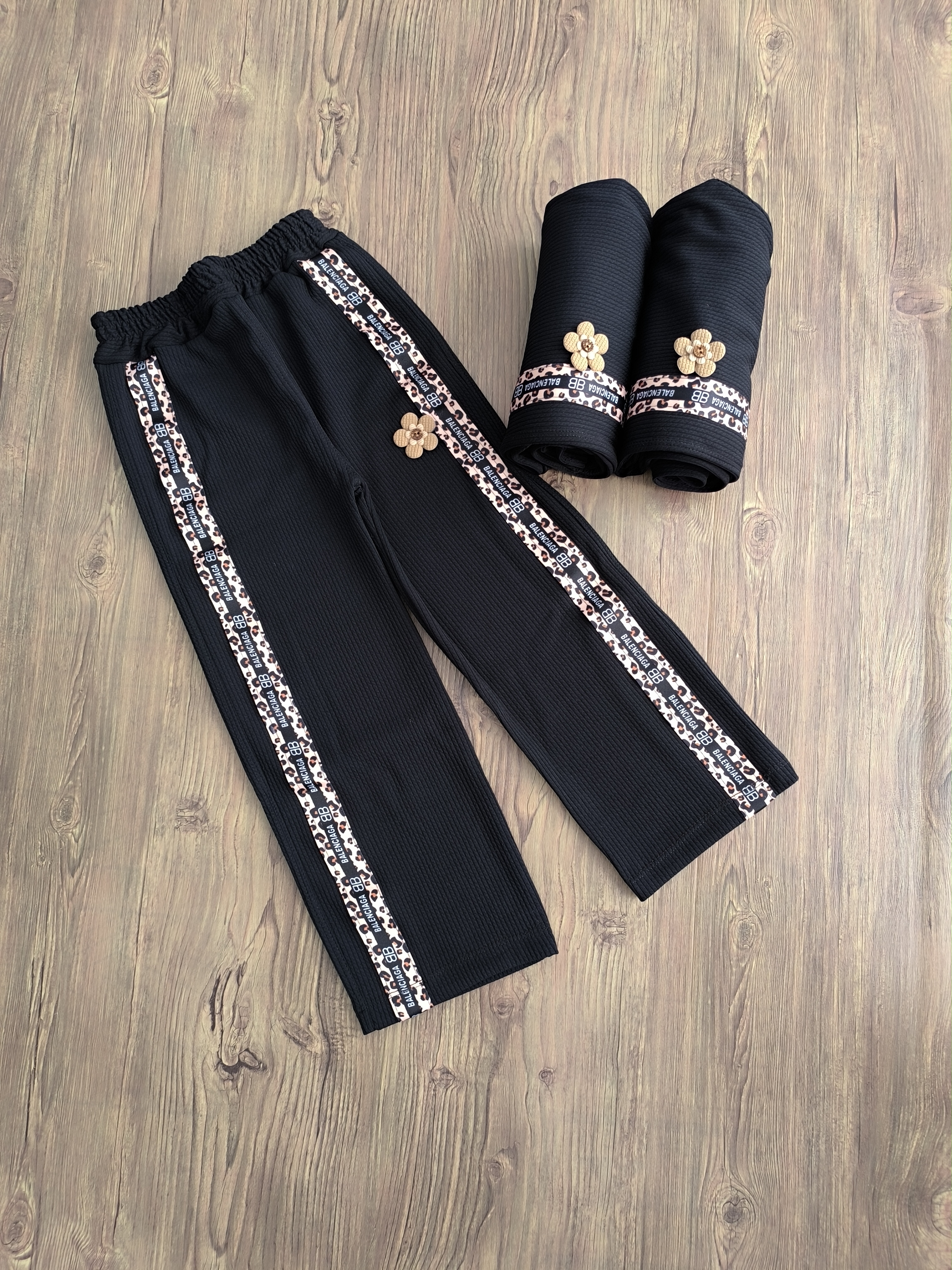 شلوار راحتی دخترانه نوار پلنگی گل برجسته